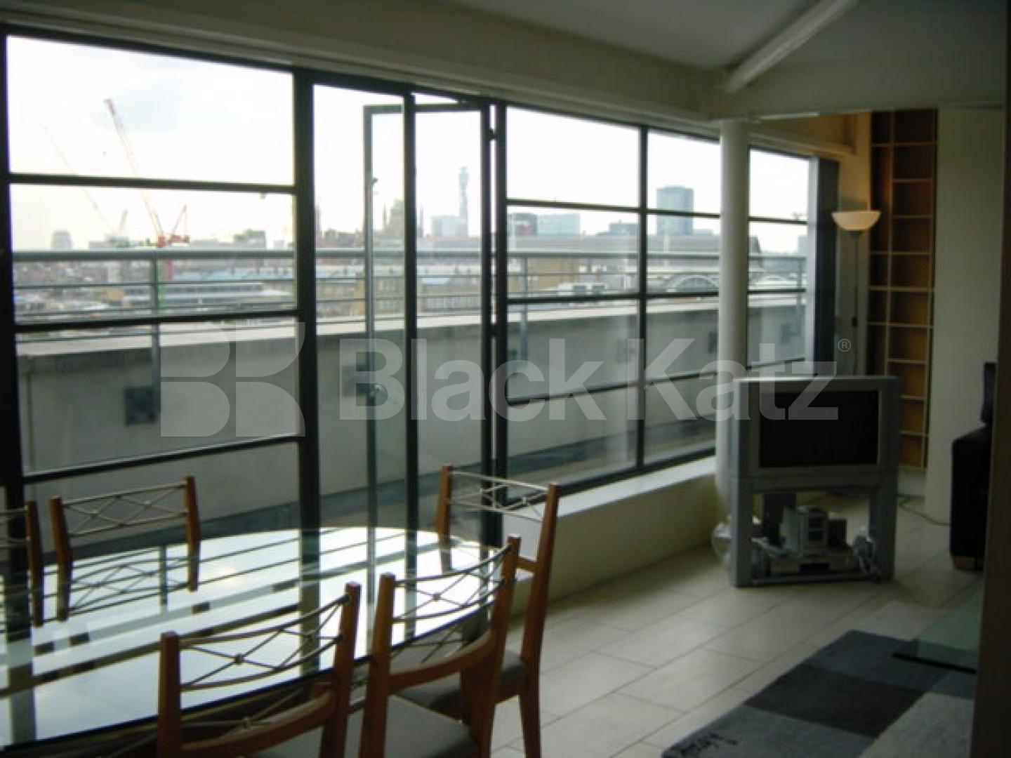 			PENTHOUSE APARTMENT WITH A STUNNING VIEW, 2 Bedroom, 1 bath, 1 reception Penthouse			 Penthouse Ice Wharf , Kings Cross